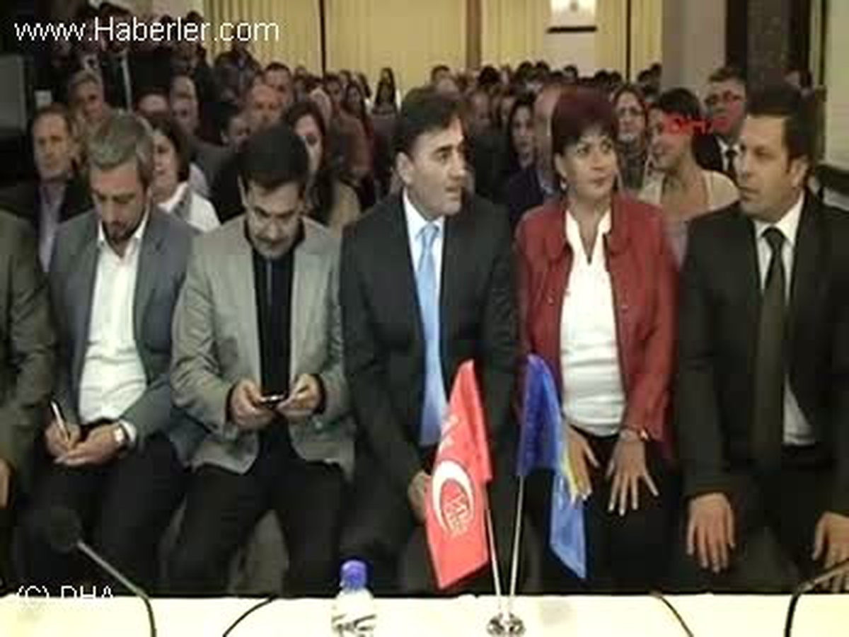 ? Kosova\'da Kdtp\'ye Büyük Destek