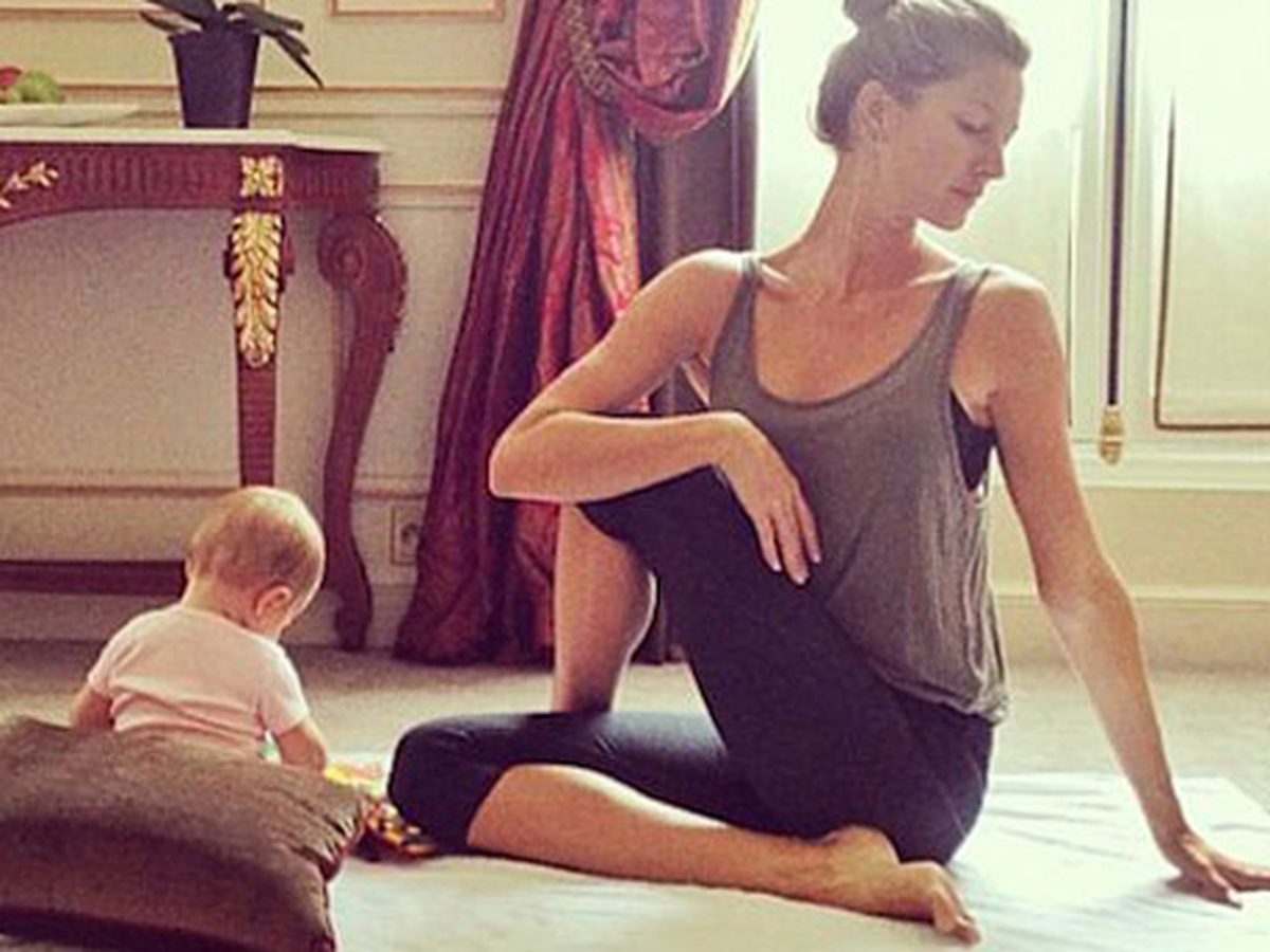 Gisele Bündchen ve Kızı Yogada