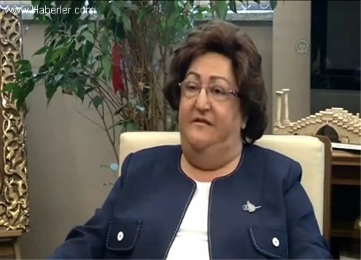 Güldal Akşit: "AK Parti\'de 3 adaydan biri kadın olacak" (2)