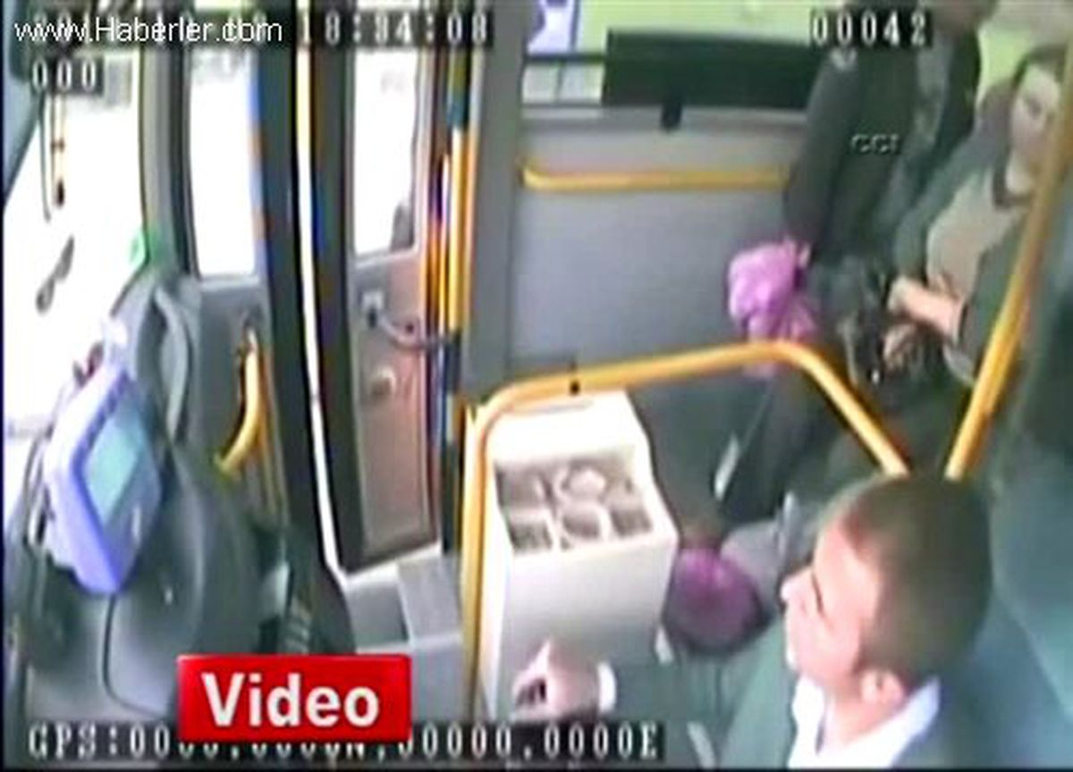 Nişanlısını Arka Kapıdan Bindirmeyen Otobüs Şoförüne Saldırdı
