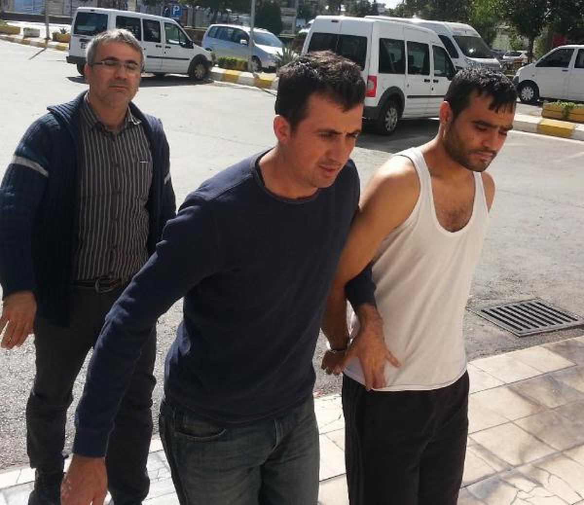 Polise Yakalanmamak İçin İkinci Kattan Atladı