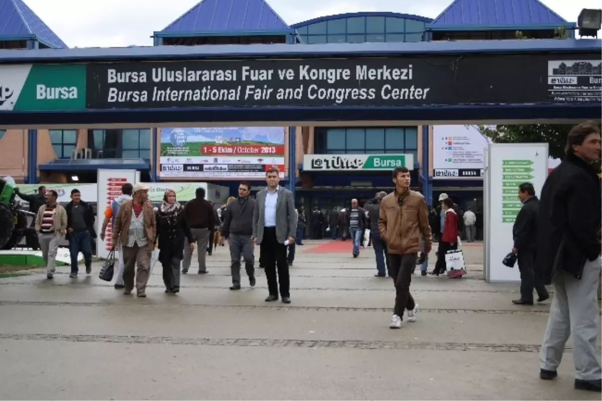 Bayramiçli Çiftçiler Tarım Fuarına Çıkartma Yaptı