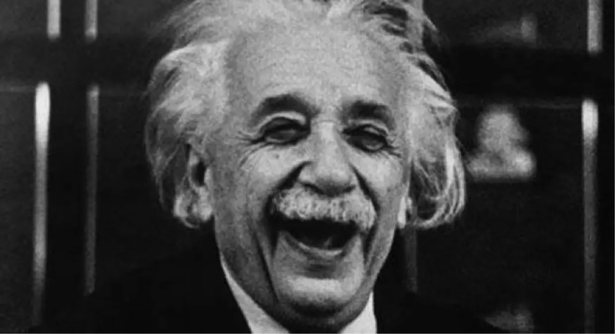 Einstein\'ın Sırrı Bu Bağlantı Olabilir!