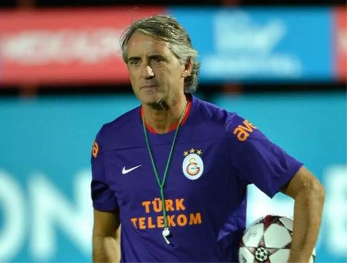 Galatasaray\'da Mancini Bir Ay Süre İstedi