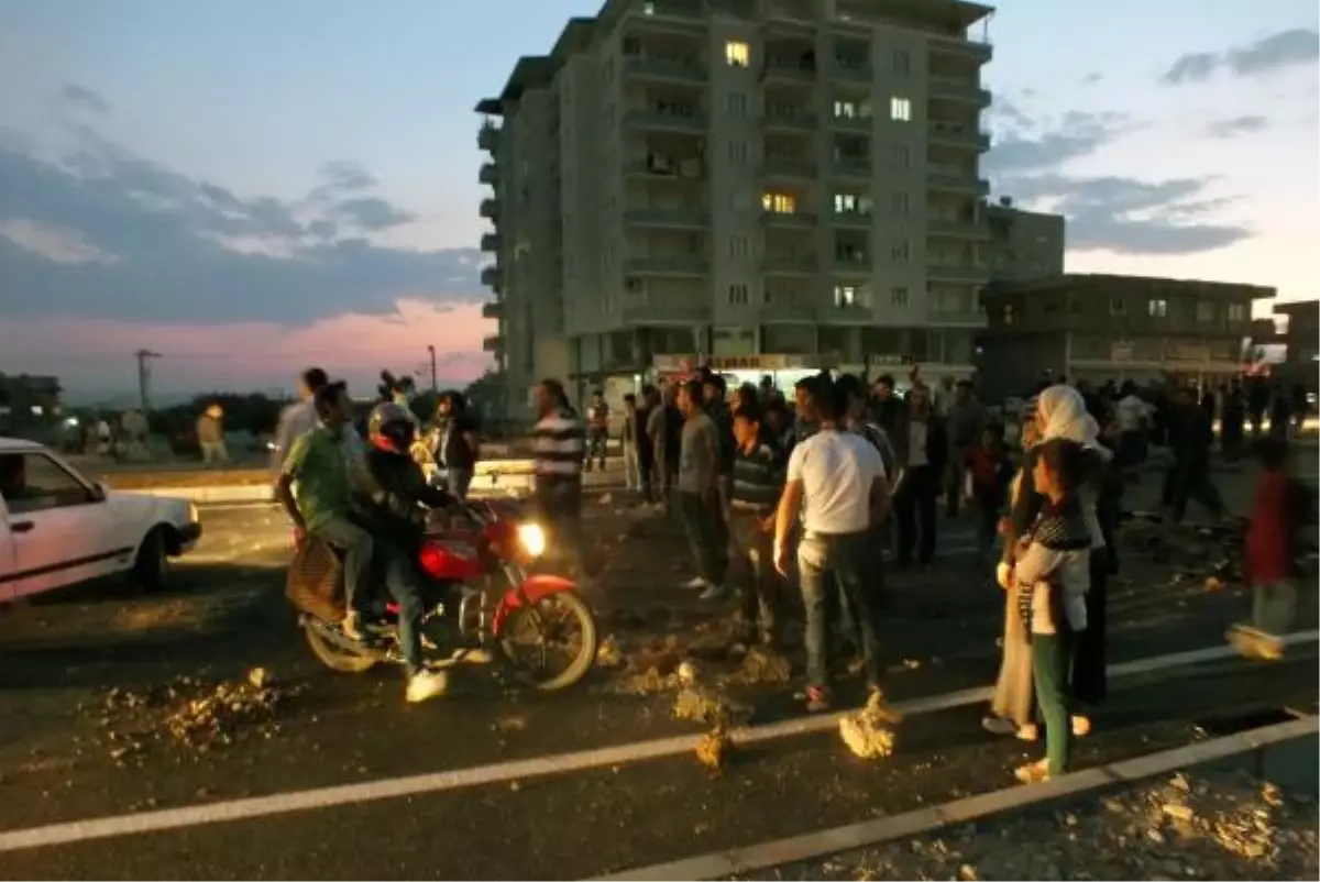 Kazaları Protesto İçin Çevreyolunu Kapattılar