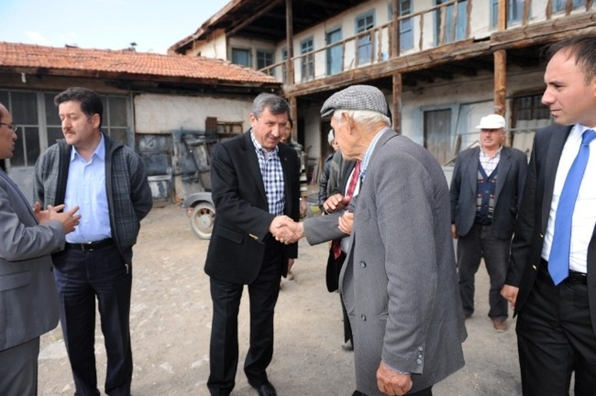 Vali, Emet Zeytinoğlu Hanı\'nı İnceledi