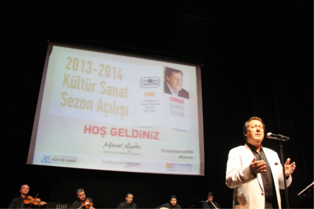 Zeytinburnu\'nda Sezon Ahmet Özhan Konseriyle Açıldı