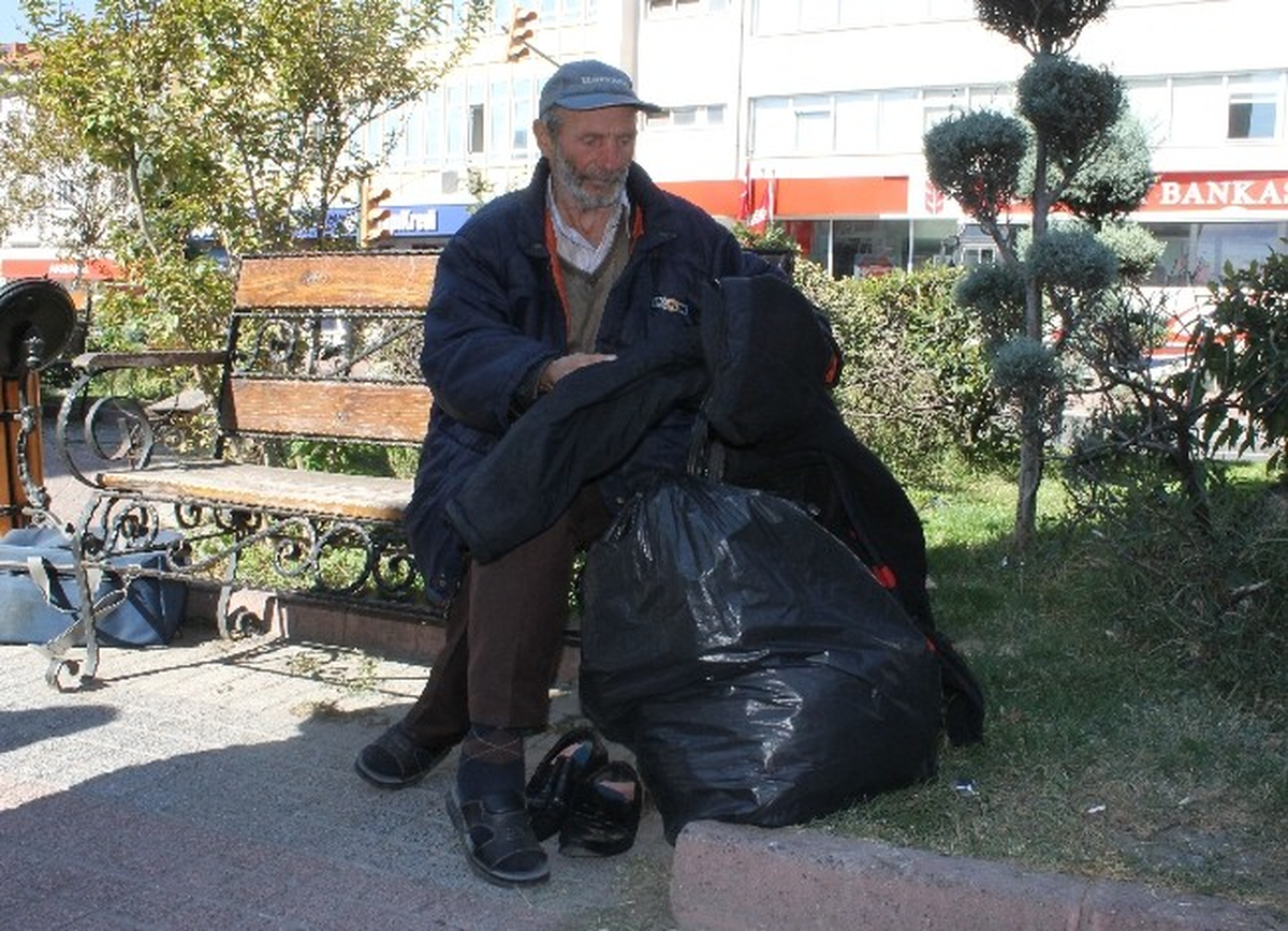23 Yıldır Ailesinden Haber Alamıyor, Tek İstediği Pasaport
