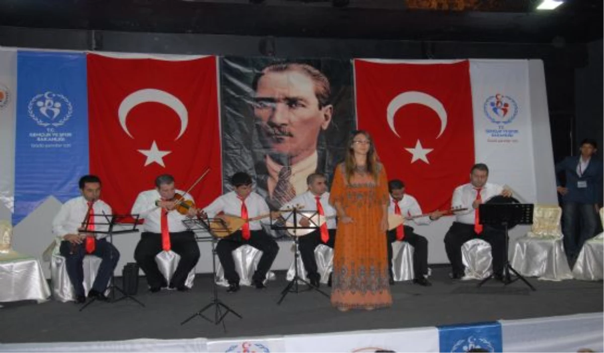 Adıyaman, Türk Halk Müziği Yarışması\'nda Birinci Oldu