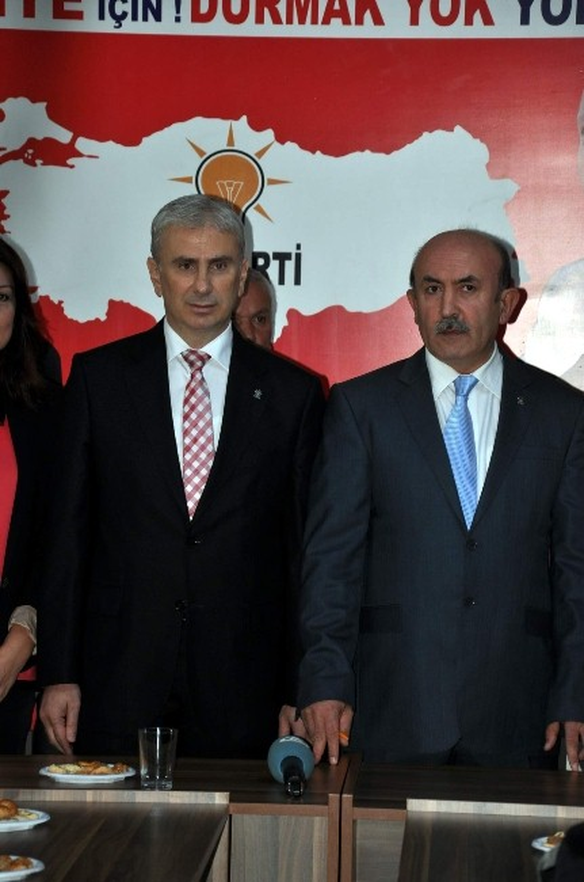AK Parti\'de İlk Aday Adayı Belli Oldu