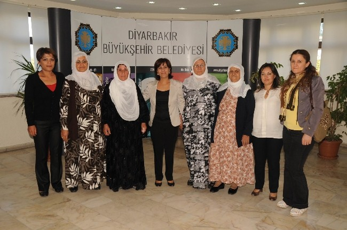 Barış Anneleri\'nden İpek\'e Ziyaret