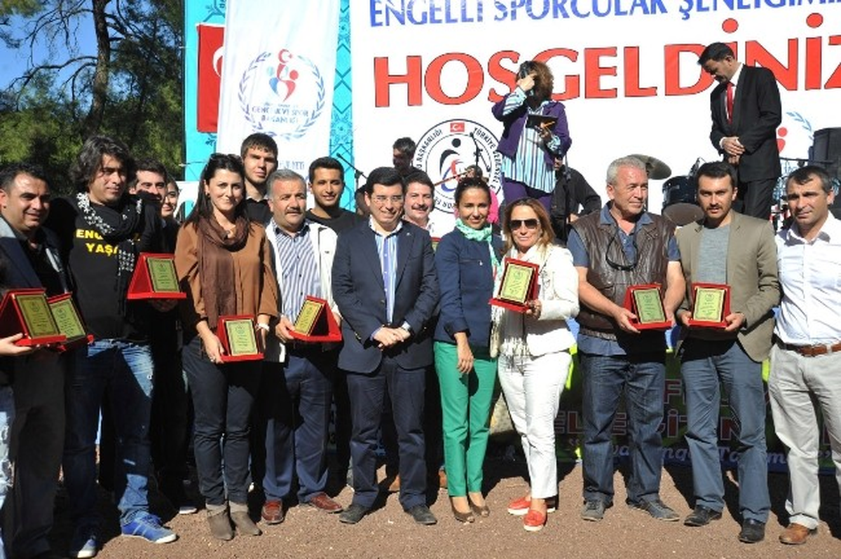 Başkan Tütüncü Engelli Sporcular Şenliğinde