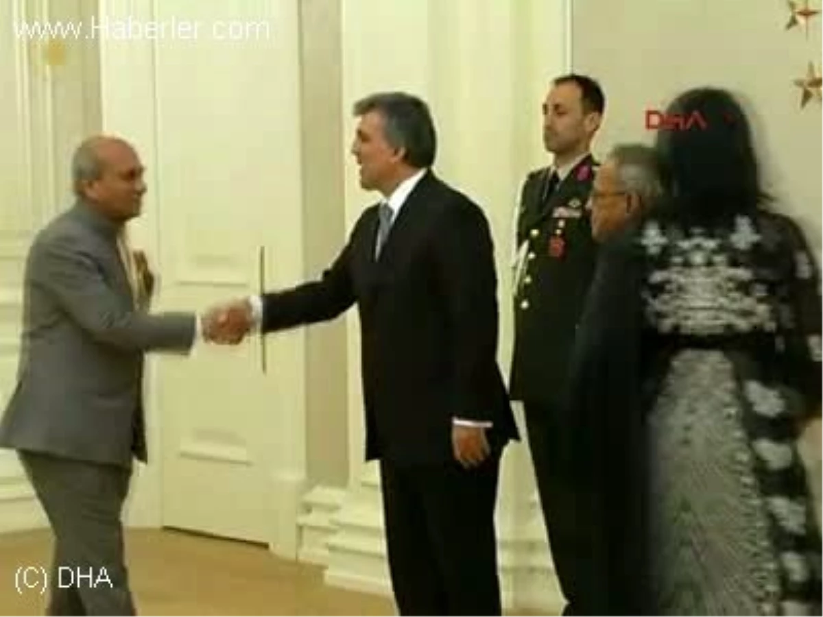 Cumhurbaşkanı Gül\'den Hindistan Cumhurbaşkanı Mukherjee Onuruna Akşam Yemeği