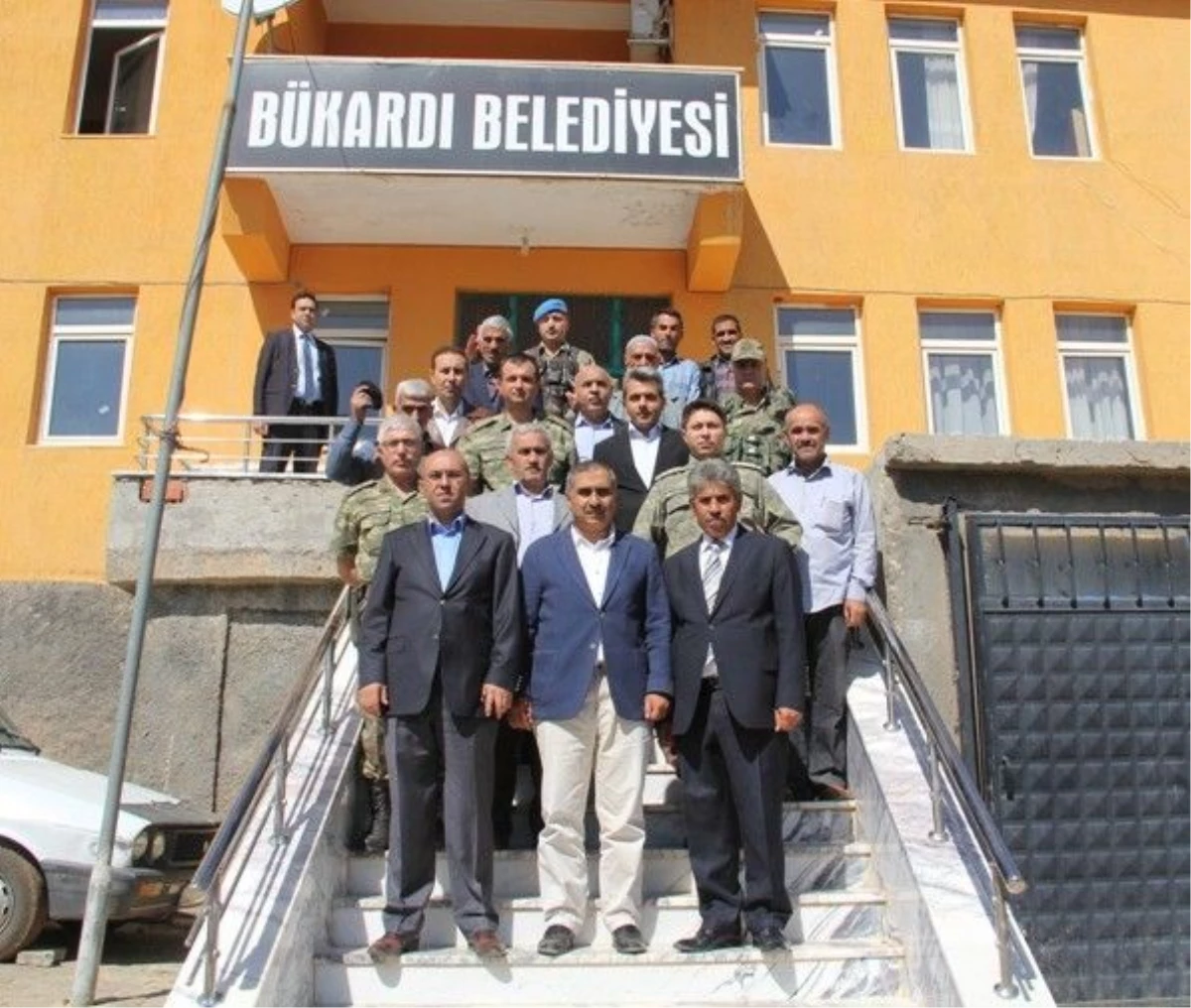 Elazığ Valisi Koçak, Arıcak İlçesini Ziyaret Etti