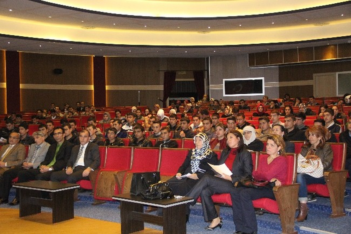 Erzurum\'da "Ruh Sağlığı Günleri" Kapsamında "Kadına Yönelik Şiddeti Önleme" Konulu Sempozyum Yapıldı