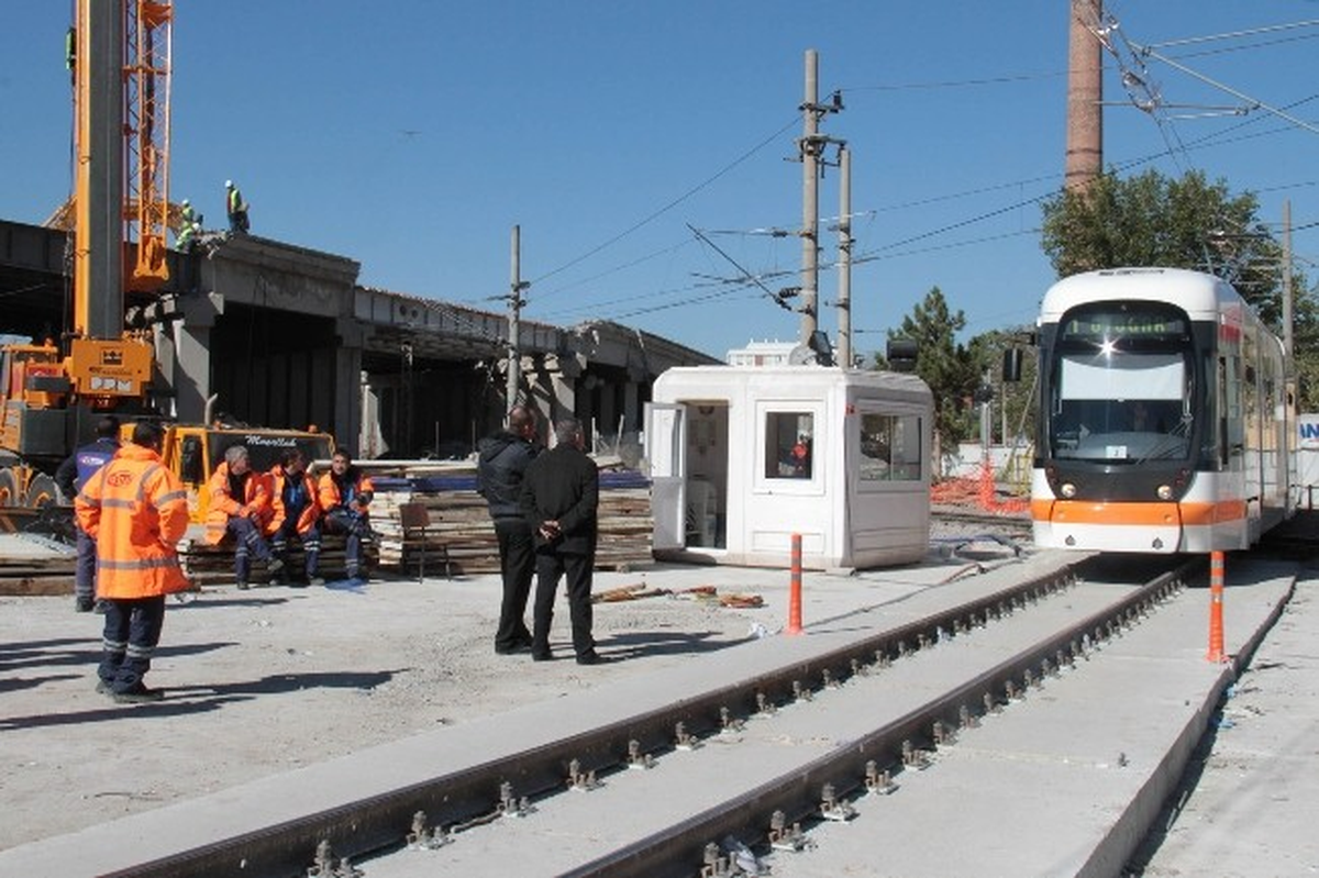 Estram\'dan SSK Tramvay Hattında Yeni Uygulama