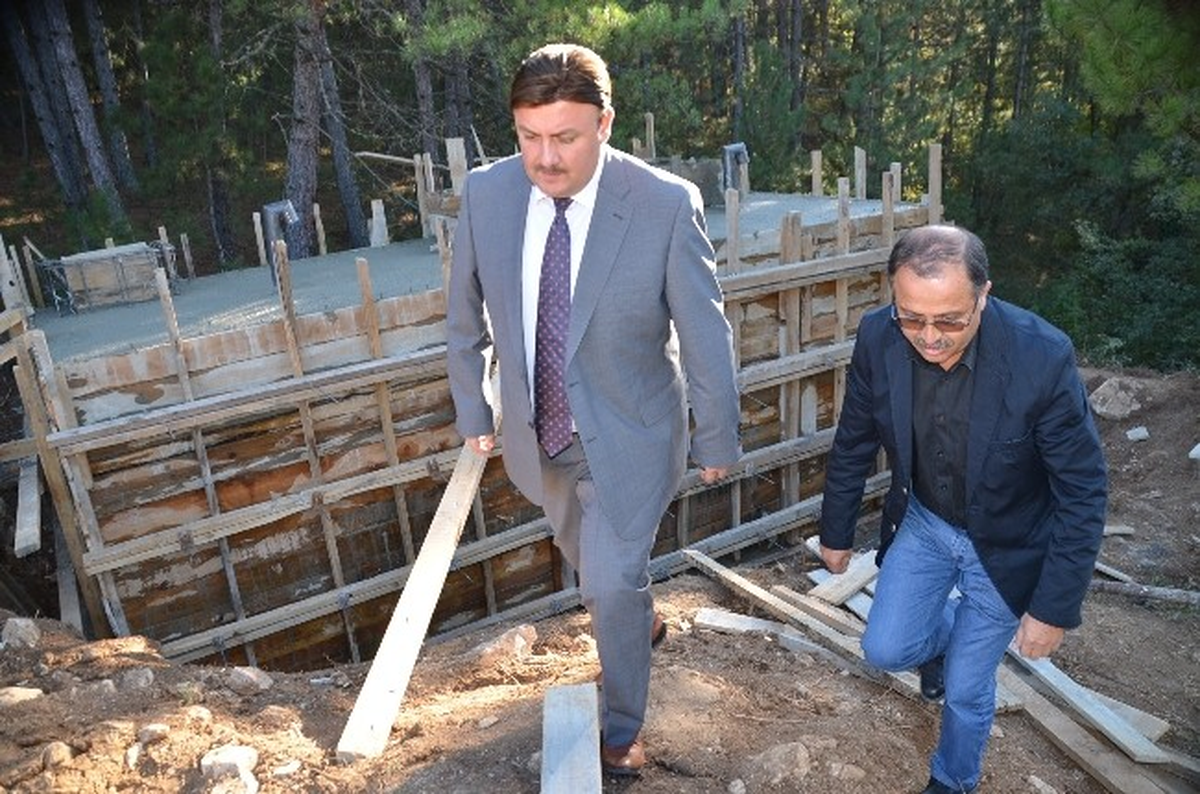 Genel Sekreter Eski, Kanalizasyon İnşaat Çalışmalarını Yerinde İnceledi