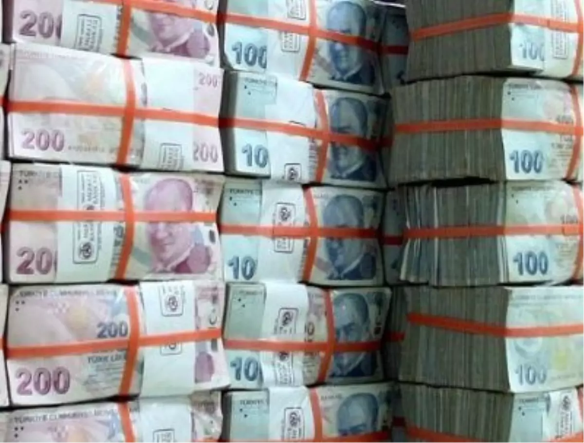 Hazine, 5 Milyar 588,7 Milyon Lira Borçlandı