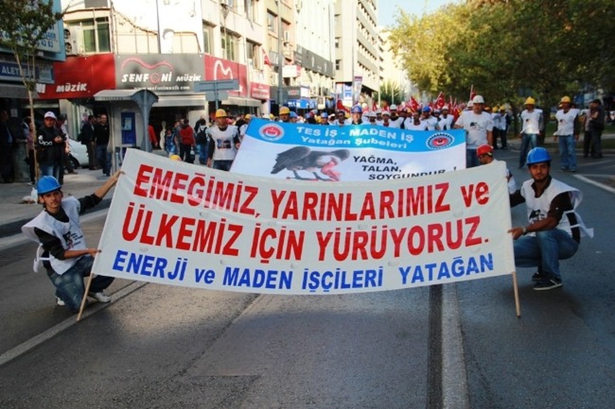 İzmir\'de Maden İşçileri Eylem Yaptı