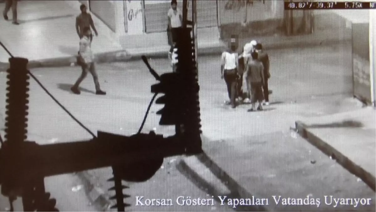 Korsan Gösterici Vatandaşı Yaktı