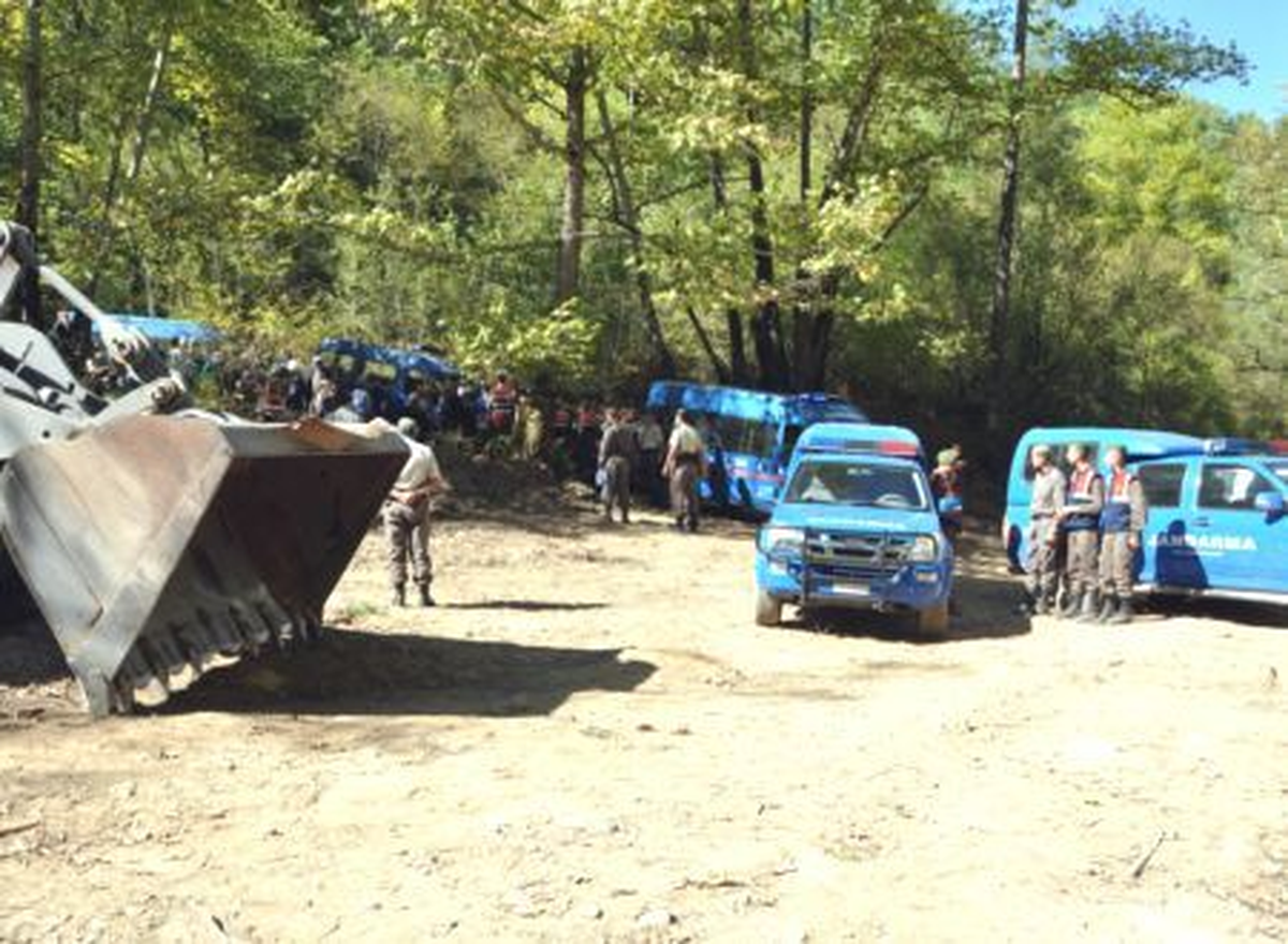 Manavgat\'ta HES projesinde arbede