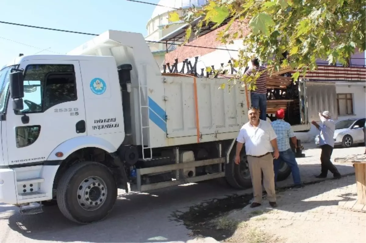 Manisa Belediyesinden Salihli Köylerine Destek