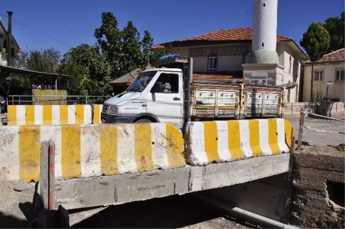 Osmanlı Deresi Üzerine Yapılan Köprü Trafiğe Açıldı