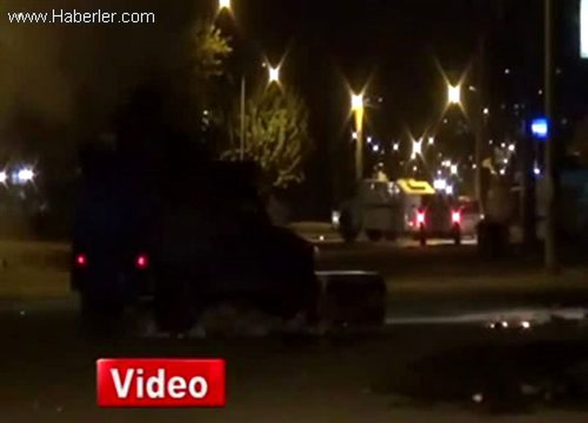 Şırnak Cizre\'de Polis Aracına Bombalı Tuzak