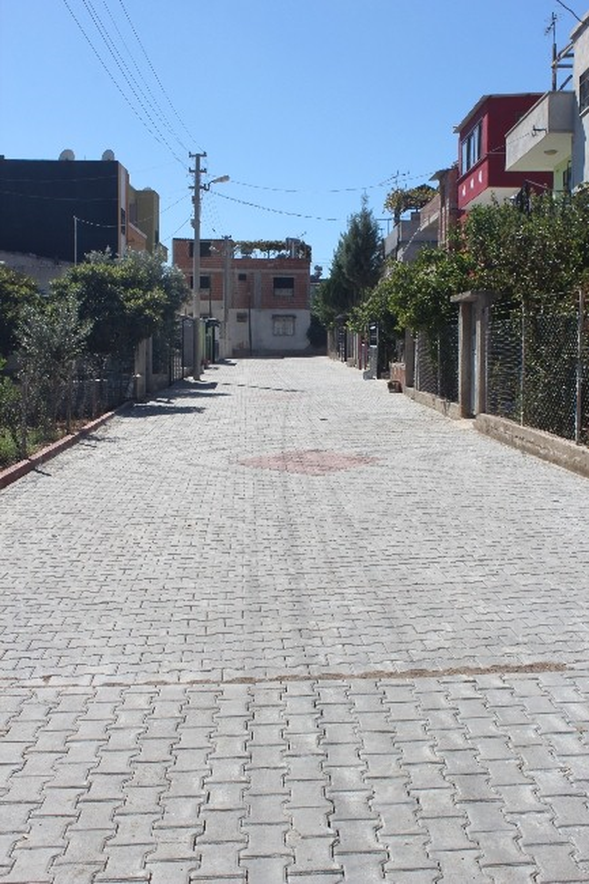 Yeşiltepe Mahallesi\'nin Yolları Taştan Yapılıyor