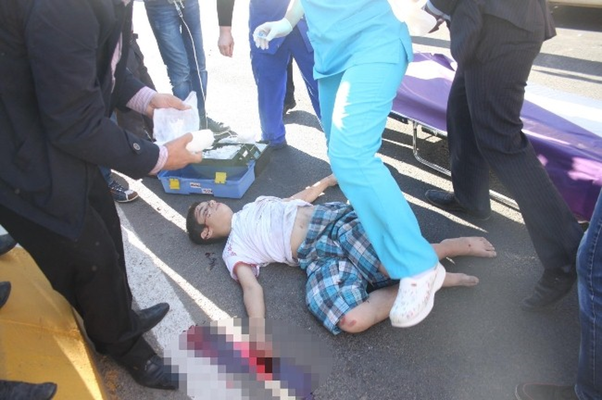 Yola Fırlayan Çocuğa Araba Çarptı