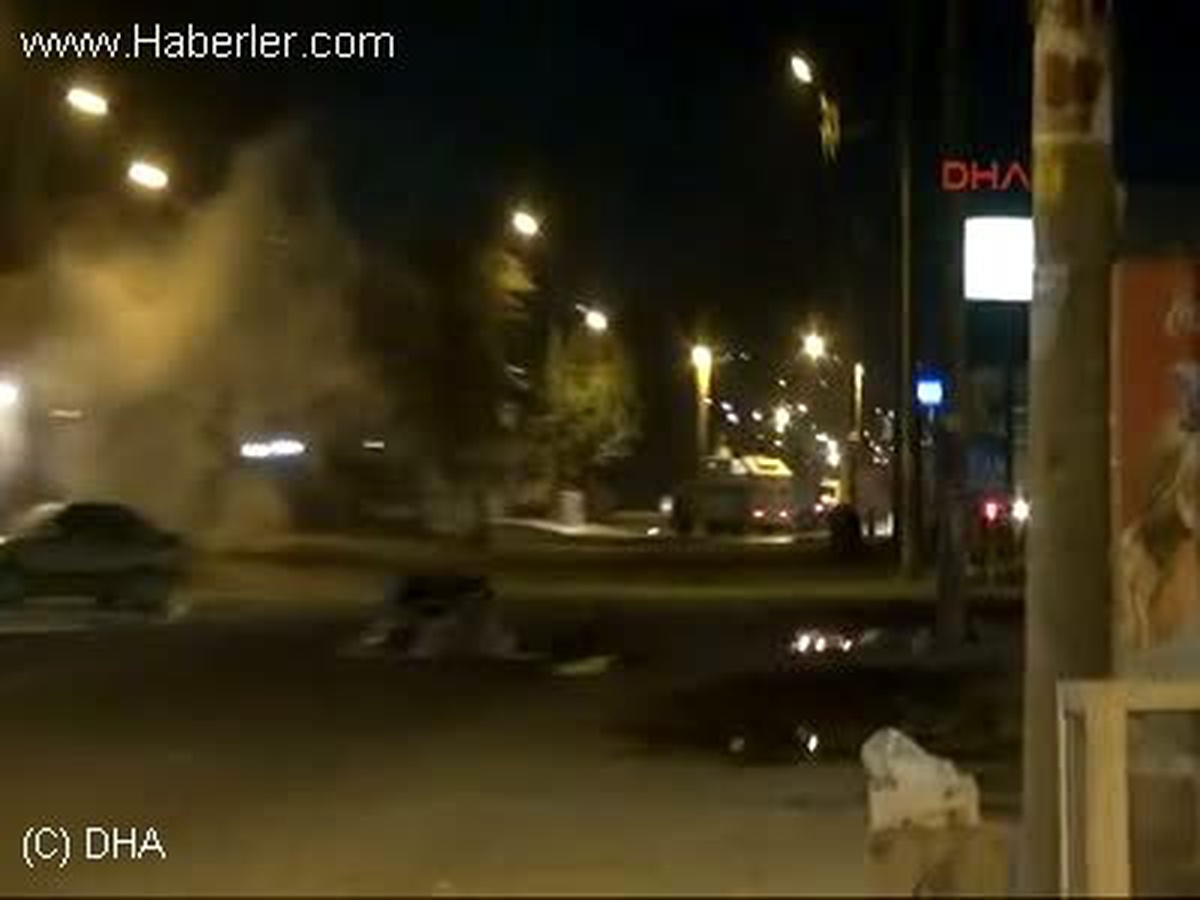 1cizre\'de Köprü Üzerine Tuzaklanan 2 Bomba İmha Edildi