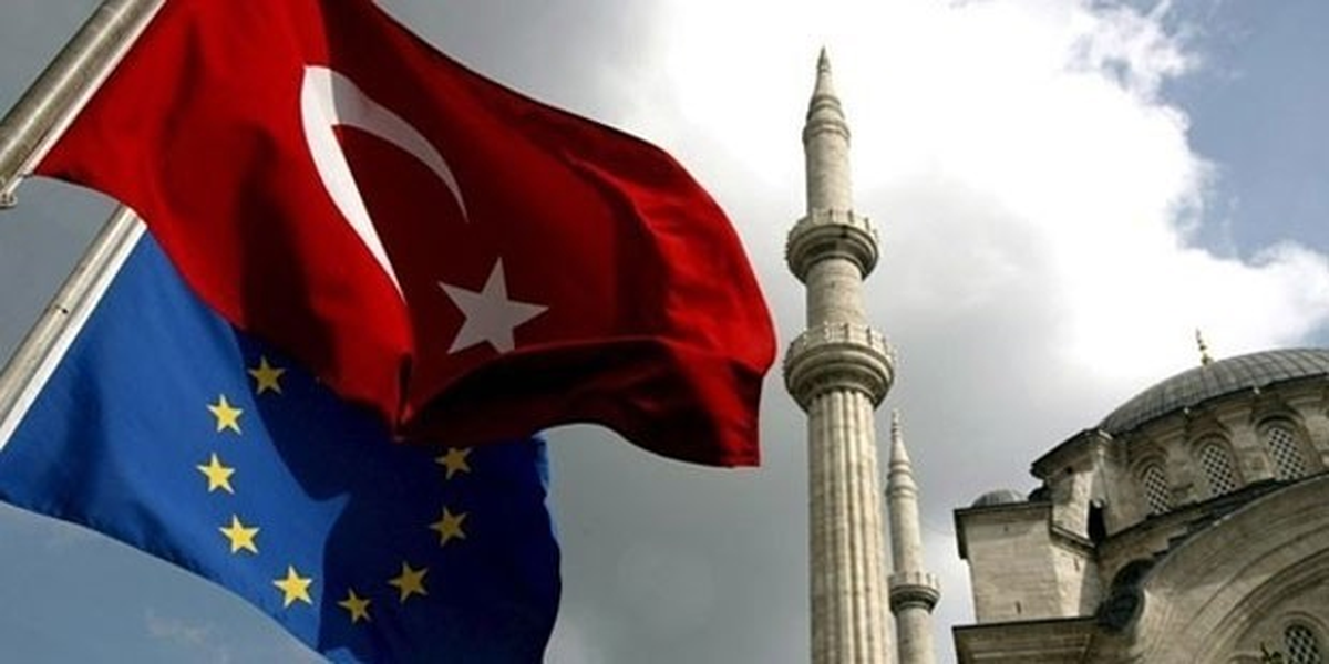 AB İlerleme Raporu\'nda Hükümetin Reform Kararlılığına Övgü