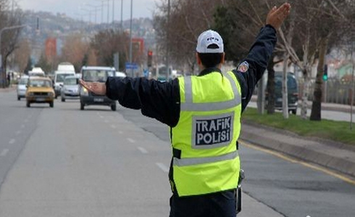 Adana\'da Bir Ayda Bin 569 Araç Trafikten Men Edildi