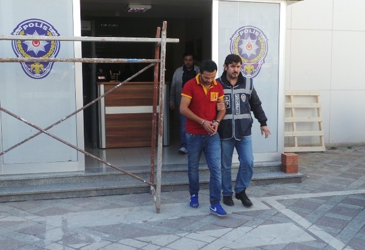 Altın Dolandırıcıları Yakalandı