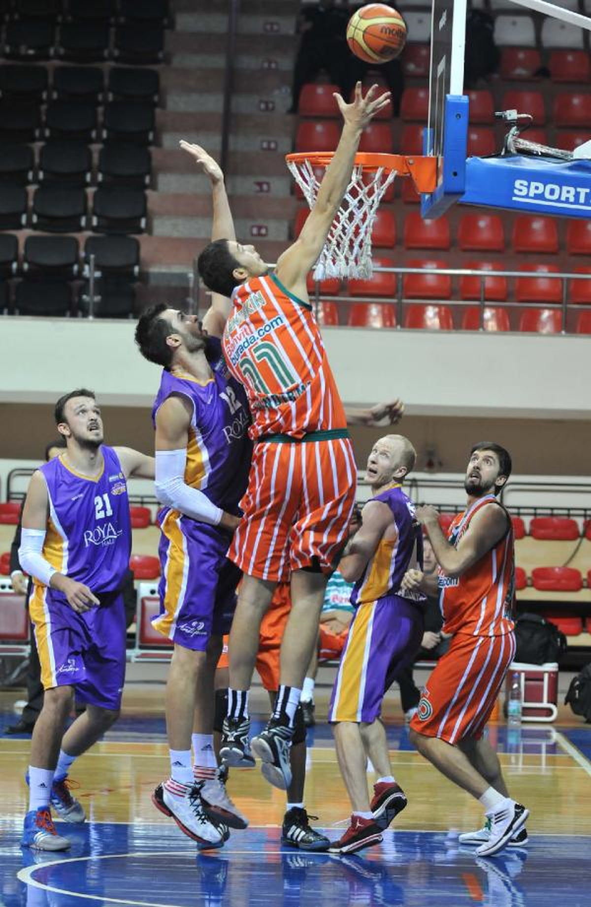 Banvit-Royal Halı Gaziantep: 77-60