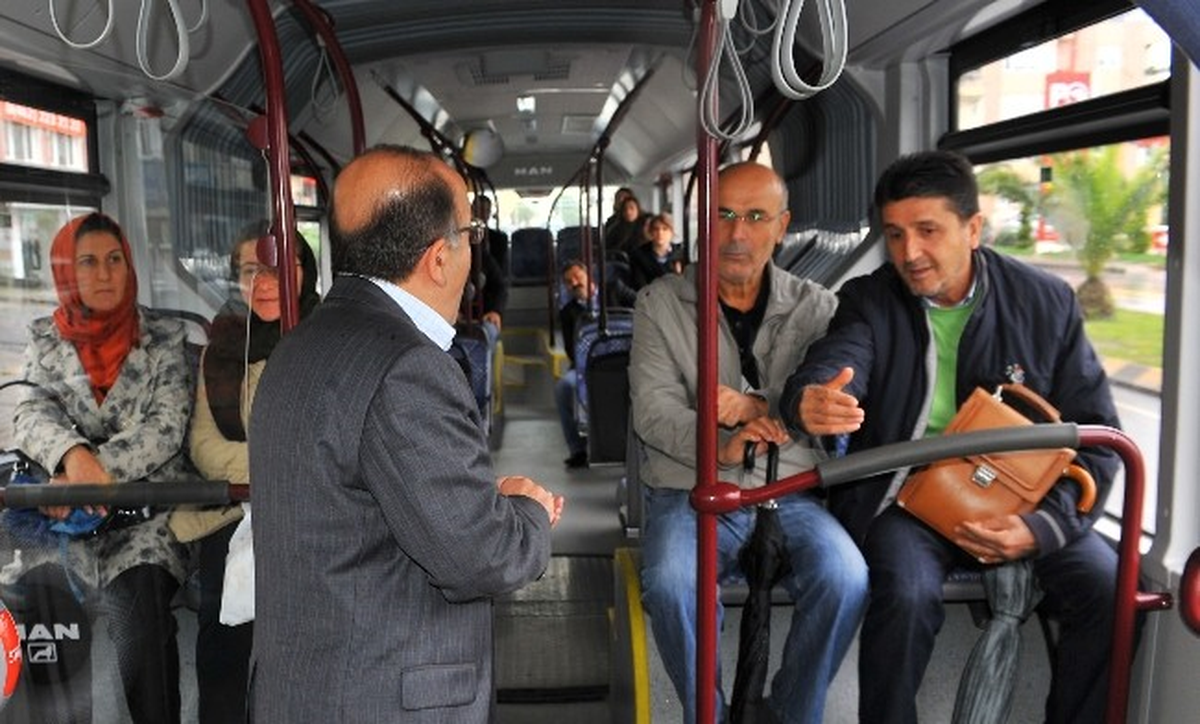 Başkan Gümrükçüoğlu Belediye Otobüslerini Denetledi