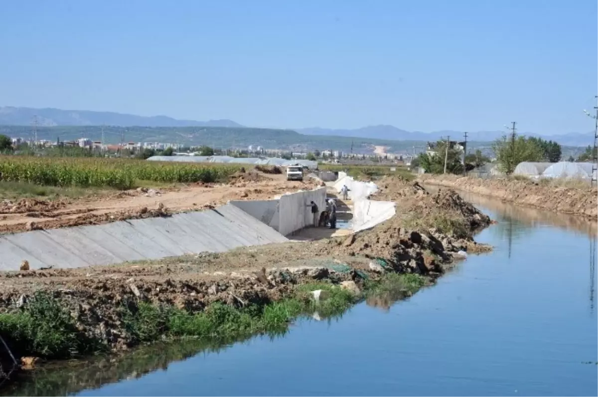 Başkan Tütüncü Su Kanalı İnşaatını İnceledi