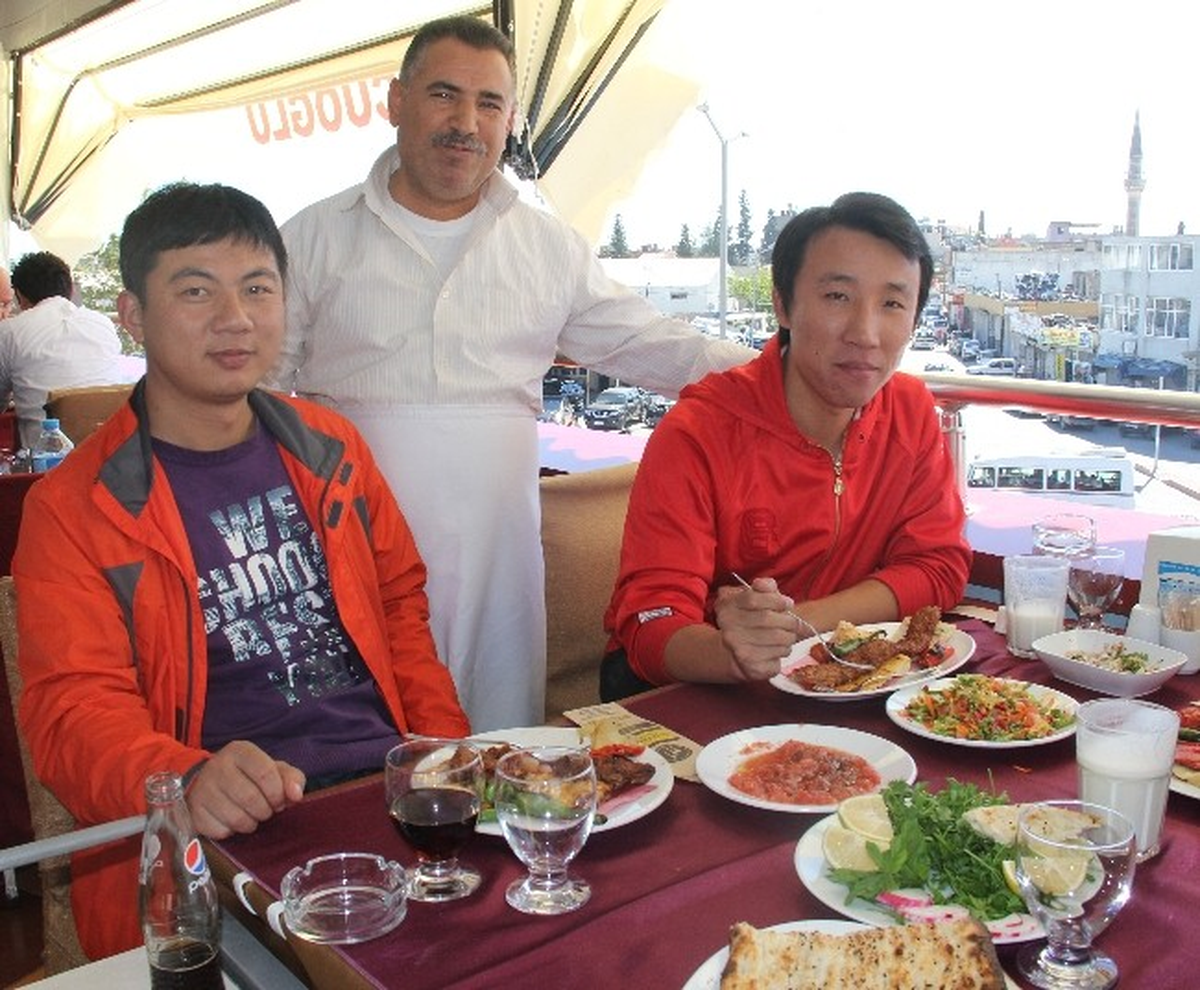 Çinliler Adana Kebabı\'na Bayıldı