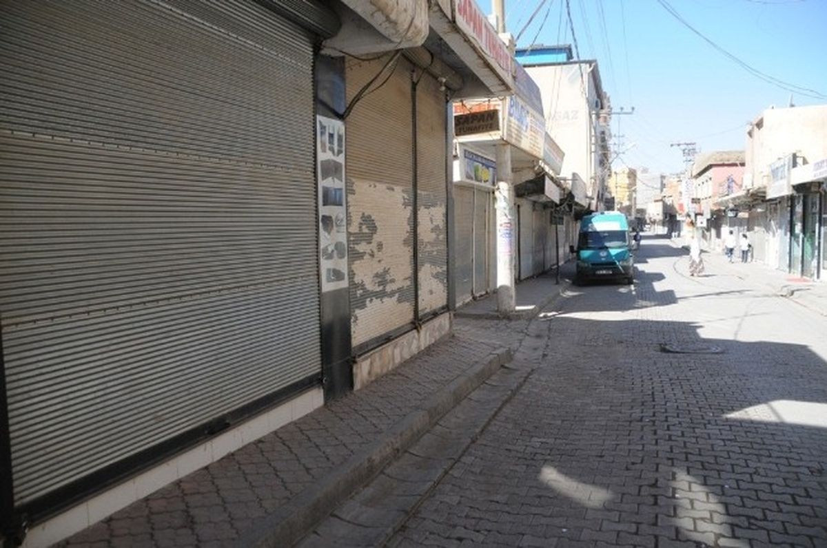 Cizre\'de Kepenkler Açılmadı