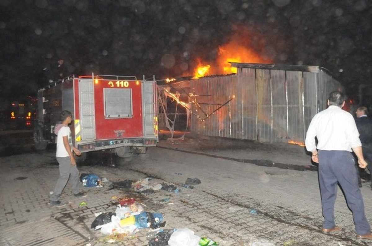 Cizre Semt Pazarı Alevlere Teslim Oldu