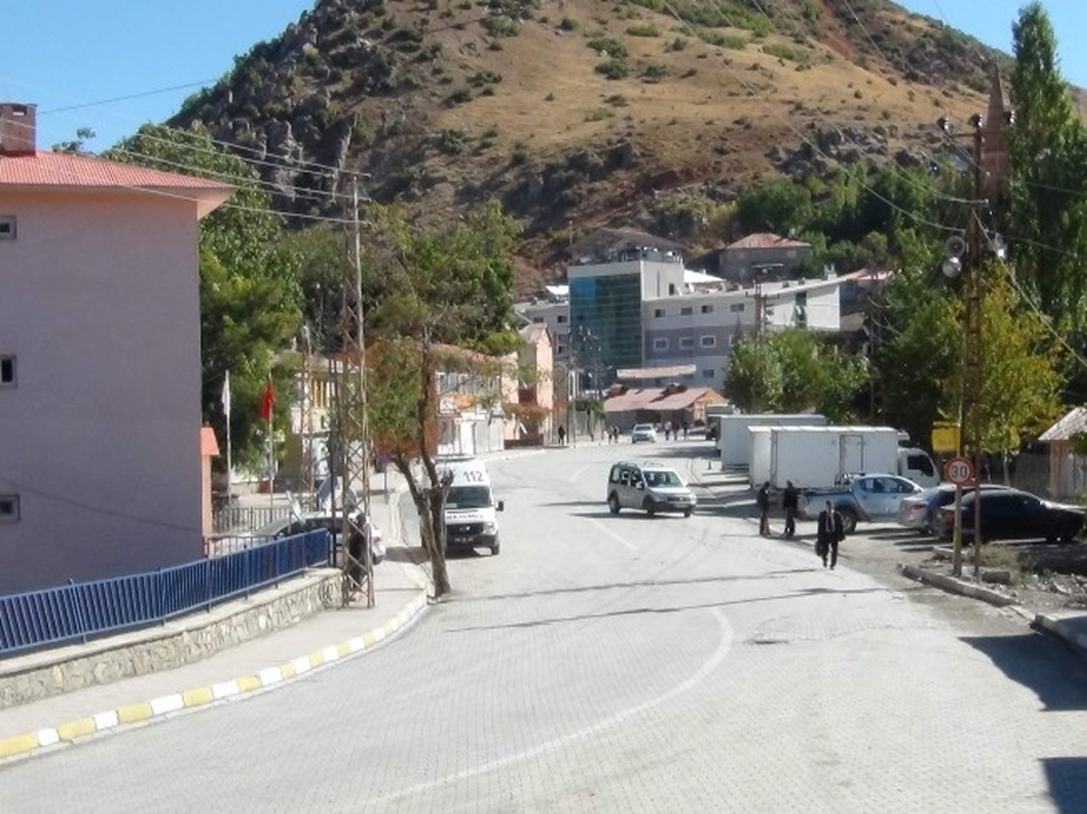 Çukurca\'da Kepenkler Açılmadı