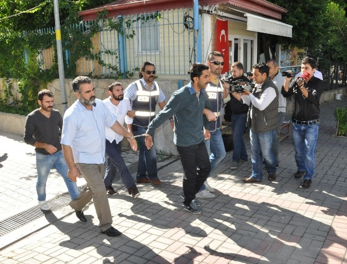 Diyarbakır\'daki Silahlı Çatışmanın Şüphelileri Adliyede