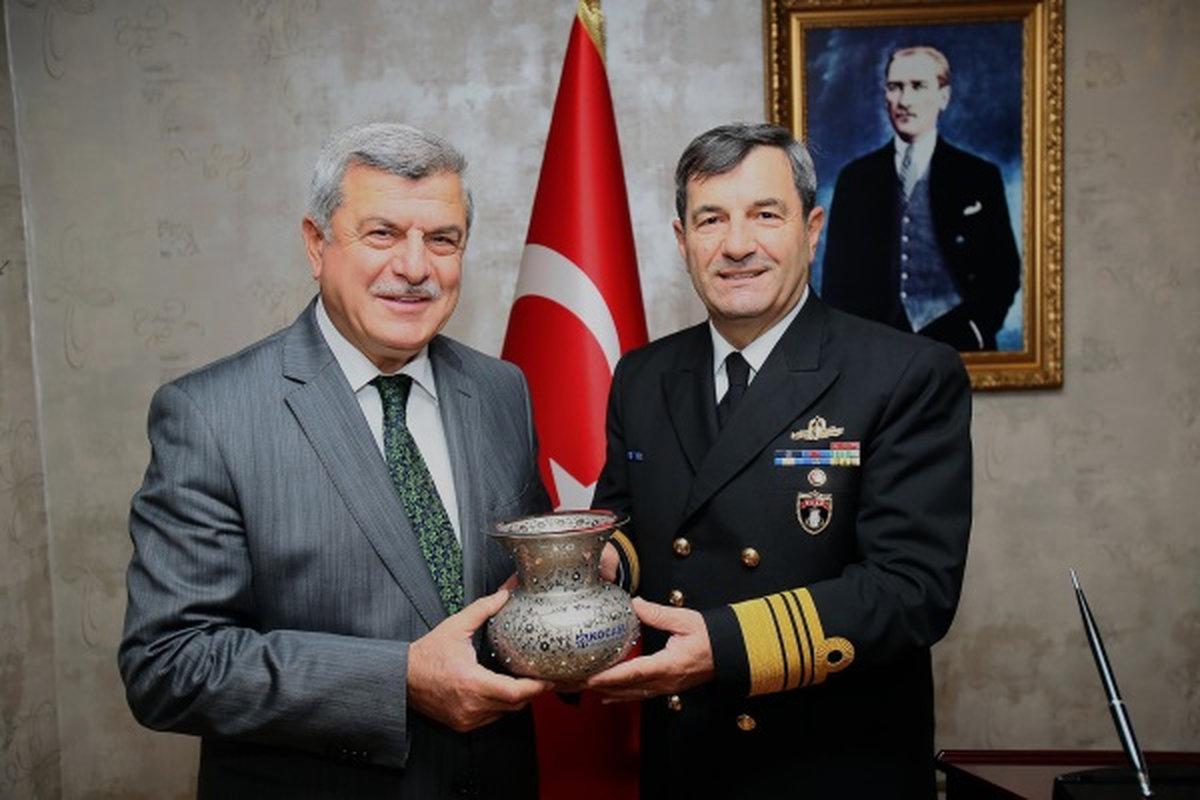 Donanma Komutanı\'ndan Başkan\'a Ziyaret