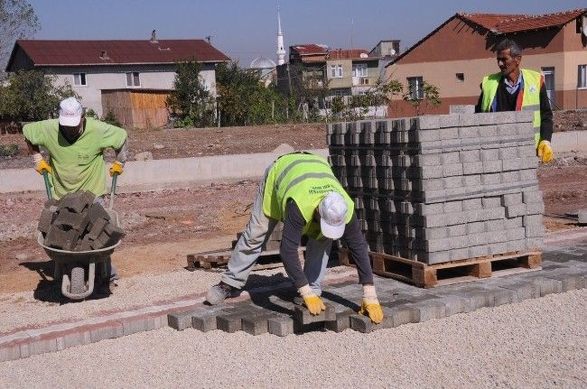 Fatih Mahallesi\'nde Parke Çalışması