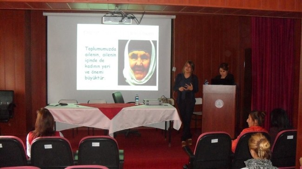 Gökçebey Mithat-Mehmet Çanakcı Meslek Yüksekokulu\'nda "Meme Kanseri Bilinçlendirme" Semineri