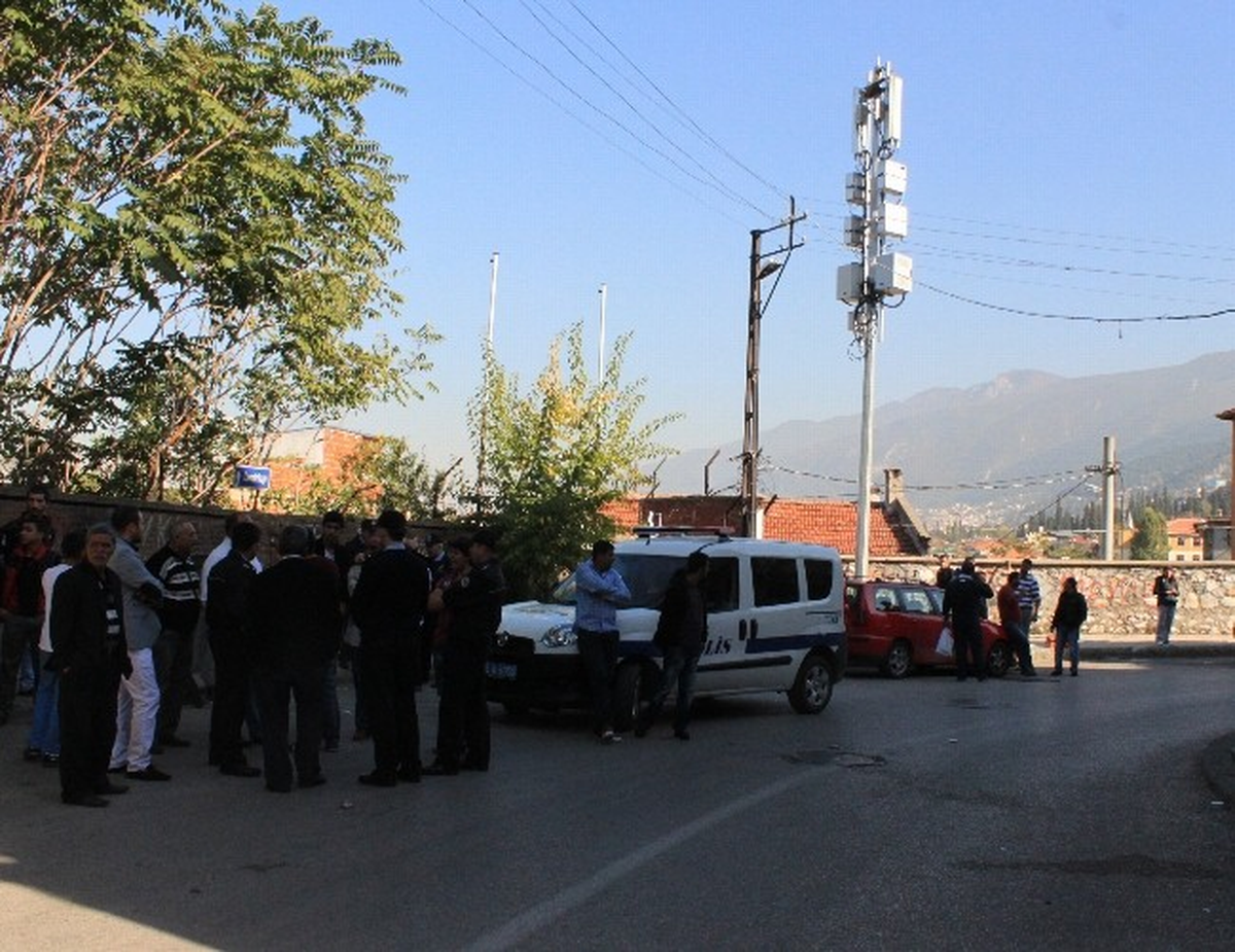 "Güvenlik Kamerası Takıyoruz" Diye Baz İstasyonu Kurdular