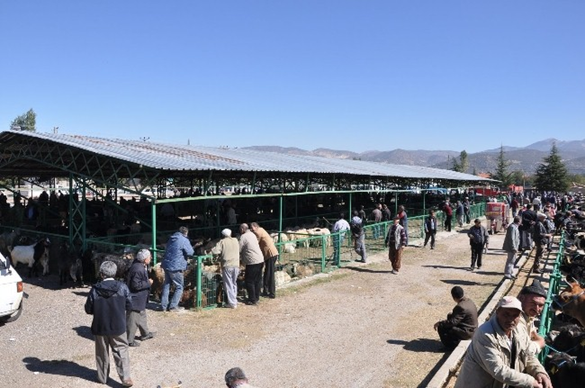 Isparta Belediyesi Bayrama Hazır