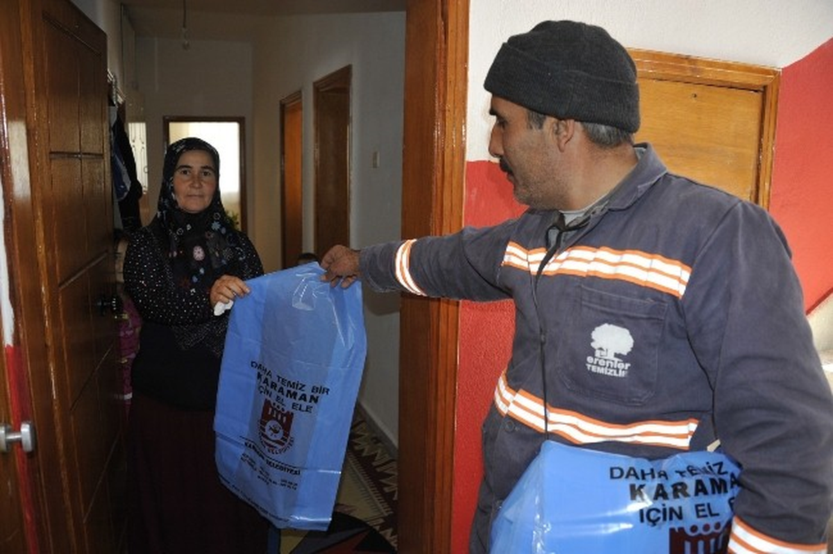 Karaman Belediyesi Kurban Bayramı Öncesi 70 Bin Poşet Dağıttı