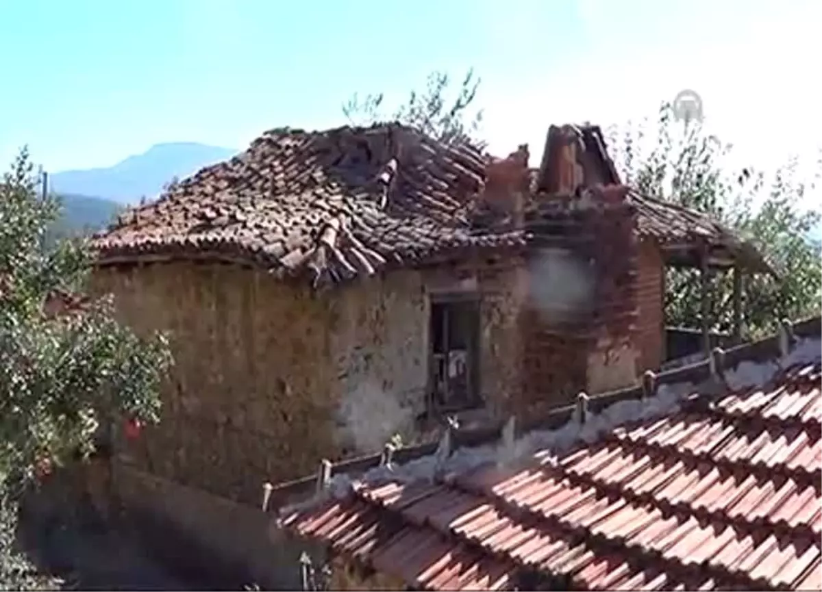 Kendilerine uzanacak yardım elini bekliyorlar