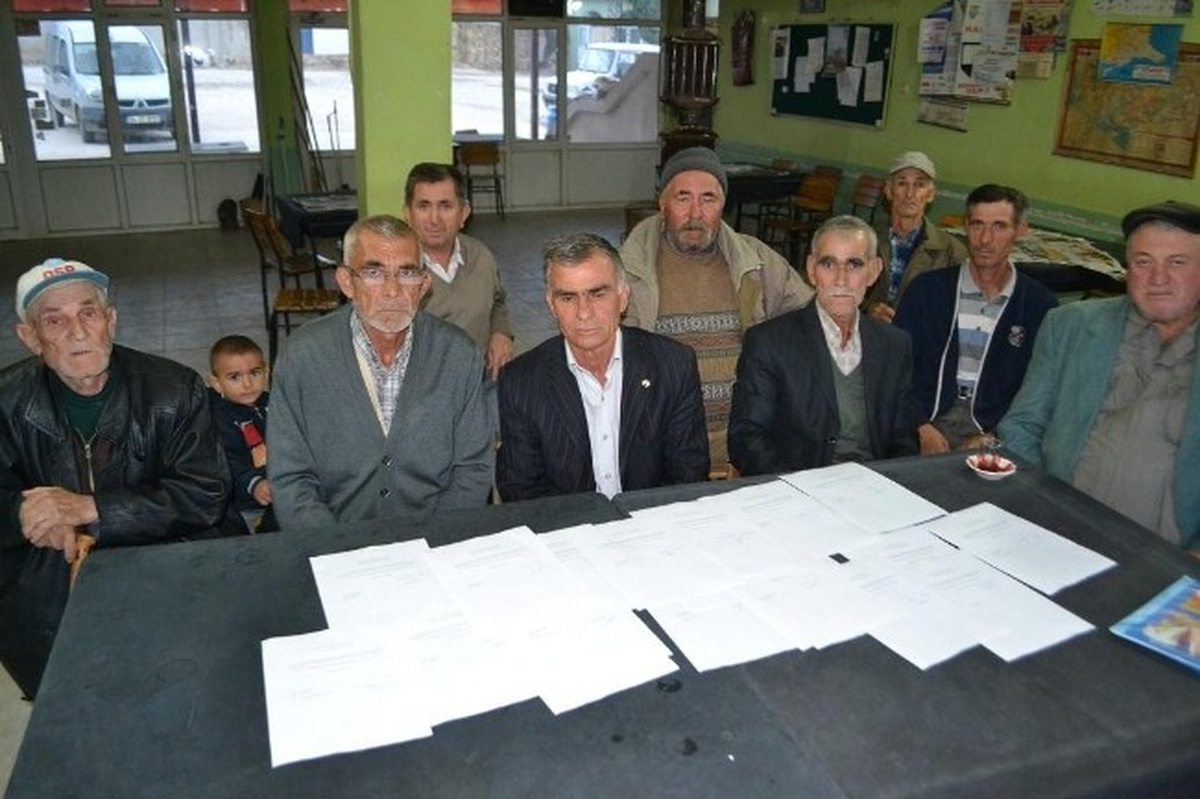 Köy Halkı İsyanda: "Camimiz Var, Lojmanımız Var Ama İmamımız Yok"